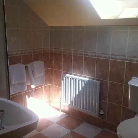 Dunn Court House Bed & Breakfast Woodford (Kerry)