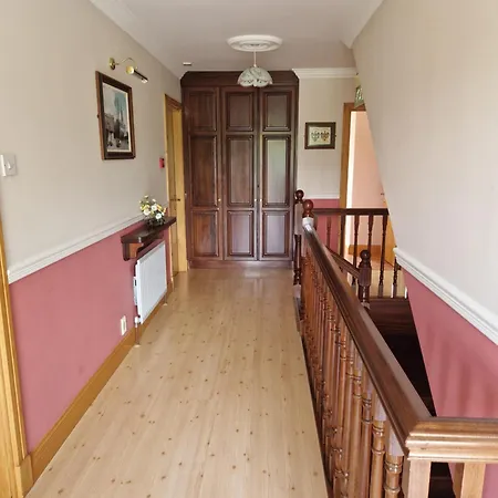 Dunn Court House Bed & Breakfast Woodford (Kerry)