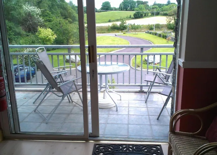 Dunncourt House 3* Woodford (Kerry)