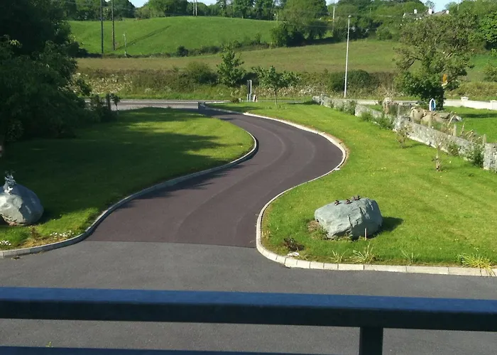 Dunncourt House 3* Woodford (Kerry)