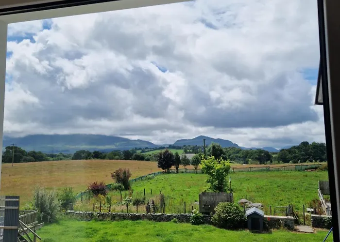 Dunncourt House Nocleg ze śniadaniem 3*